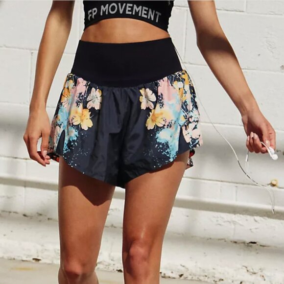 FREE PEOPLE MOVEMENT CARPE DIEM PRINT SHORT - Floral Print - Picture 2 of 8